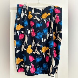 Ann Taylor - Beautiful floral print skirt in size 16. Brand new, never worn.